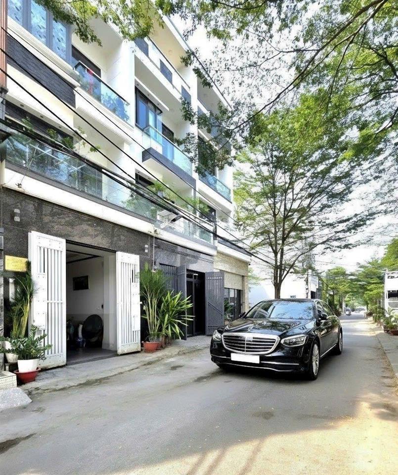Nhà đẹp 4 tầng. trục chính kdc the sun. mt đường 8m. giá chỉ 6,85 tỷ tl