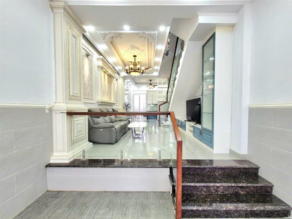 Bán nhà đẹp đường thông 10m đào tông nguyên tt nhà bè. dt 4x16m 3t st. giá 7.68 tỷ