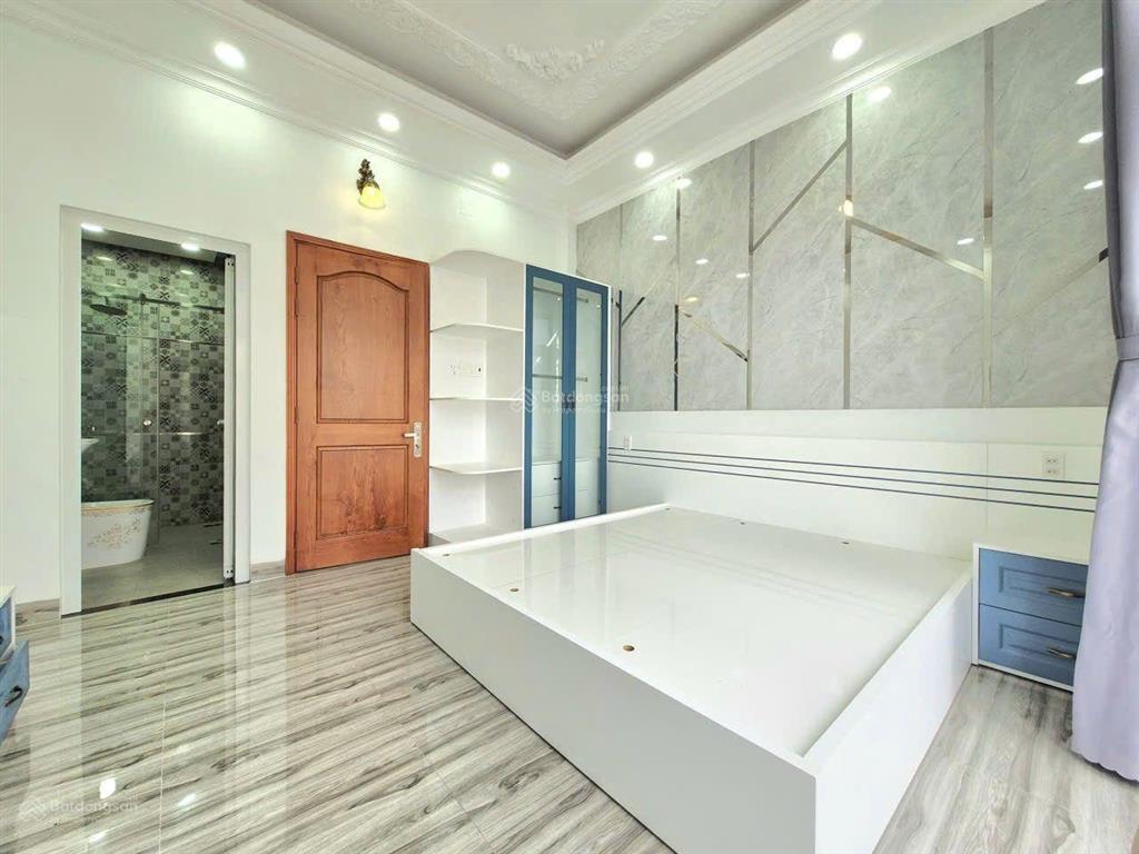 Bán nhà đẹp đường thông 10m đào tông nguyên tt nhà bè. dt 4x16m 3t st. giá 7.68 tỷ