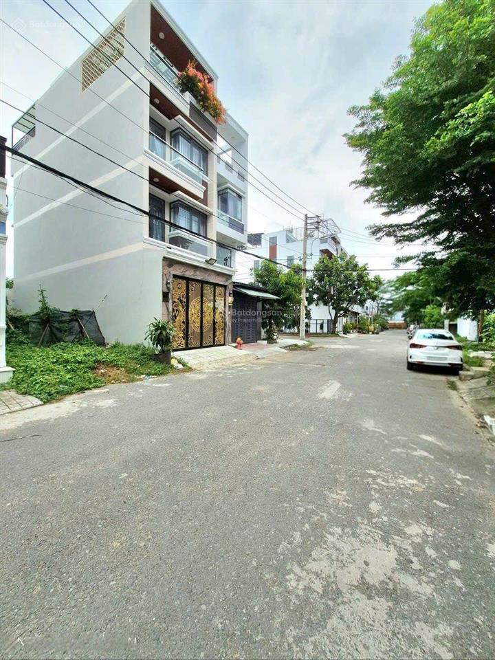 Bán nhà đẹp đường thông 10m đào tông nguyên tt nhà bè. dt 4x16m 3t st. giá 7.68 tỷ
