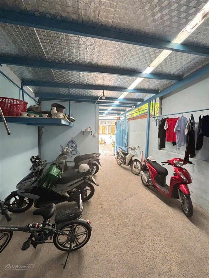 Bán dãy phòng trọ đường bùi văn ba. trệt lầu. dt 4.25x18.28m. nh 7.3m. giá 9.960