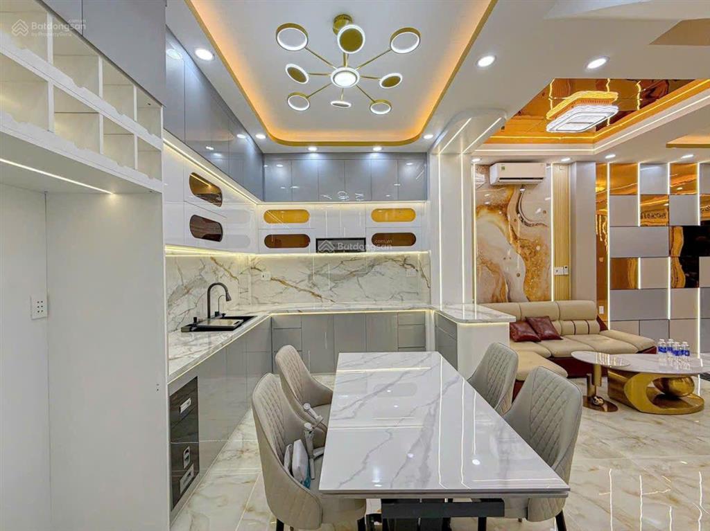 Bán gấp nhà 3 tầng sân thượng, hẻm xe hơi. gò ô môi. quận 7. giá 9.99 tỷ tl