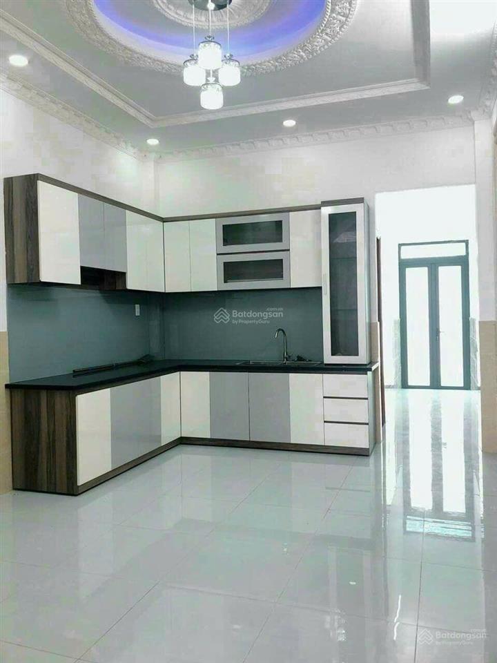 Bán nhà đẹp 1/ mặt tiền hẻm. kinh doanh buôn bán tốt. dt 4x28m 3 tầng. huỳnh tấn phát tt nhà bè