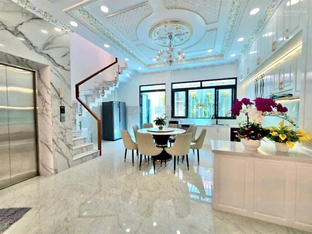 Rẻ hơn thị trường 1 tỷ nhà đẹp gần quận 7 có thang máy khu dân cư anh tuấn, 91,2m2. giá chỉ 8.65 tỷ