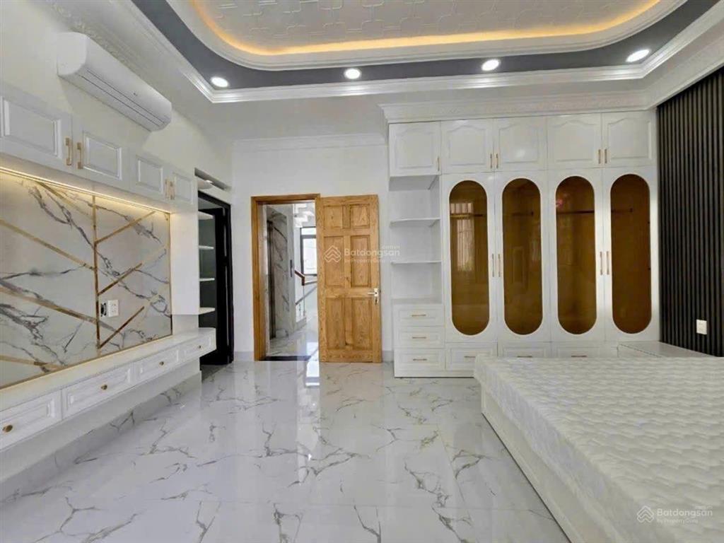 Rẻ hơn thị trường 1 tỷ nhà đẹp gần quận 7 có thang máy khu dân cư anh tuấn, 91,2m2. giá chỉ 8.65 tỷ