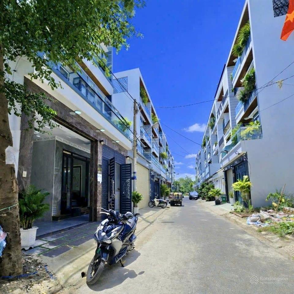 Rẻ hơn thị trường 1 tỷ nhà đẹp gần quận 7 có thang máy khu dân cư anh tuấn, 91,2m2. giá chỉ 8.65 tỷ