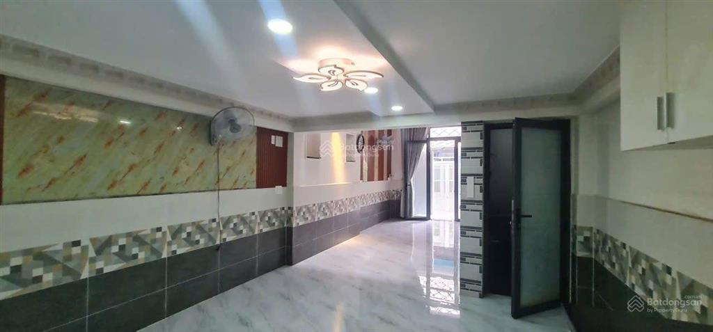 Có 1 không 2 giá 4,65 tỷ nhà 3 tầng 3pn cách quận 7 chỉ 400m. huỳnh thị đồng, tt nhà bè
