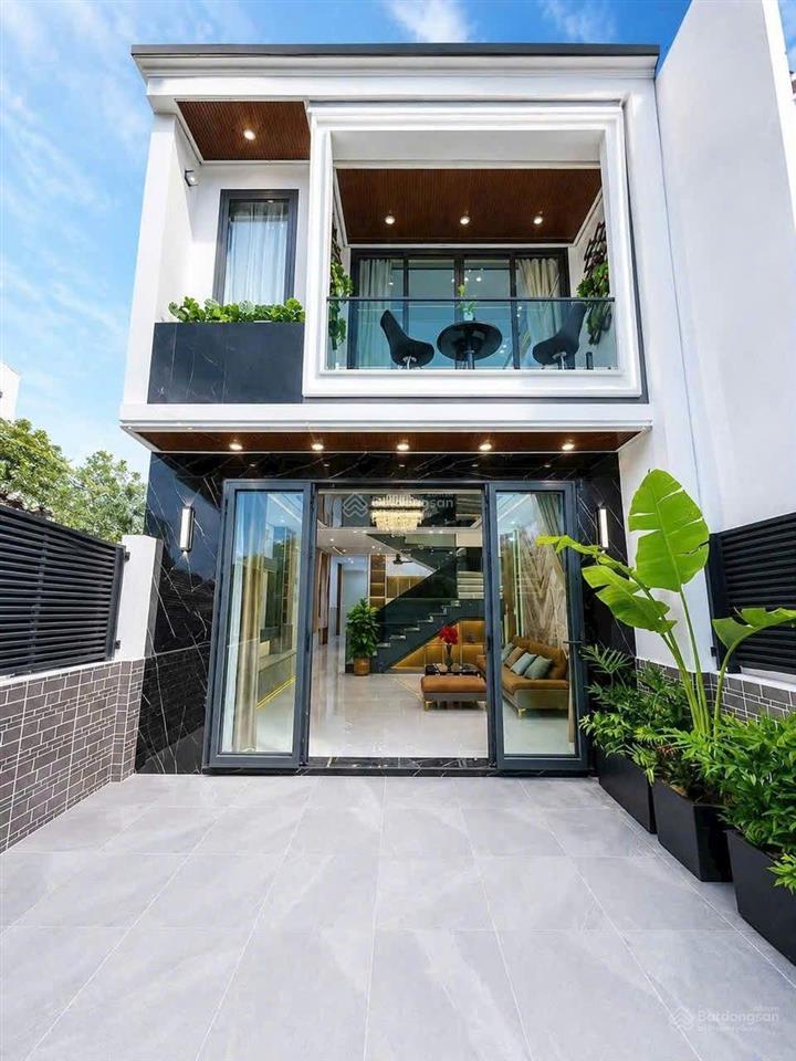 Bán nhà góc 2 mặt tiền diện tích khủng hẻm 1632 huỳnh tấn phát  sát bên q7 giá 6tỷ500 tl