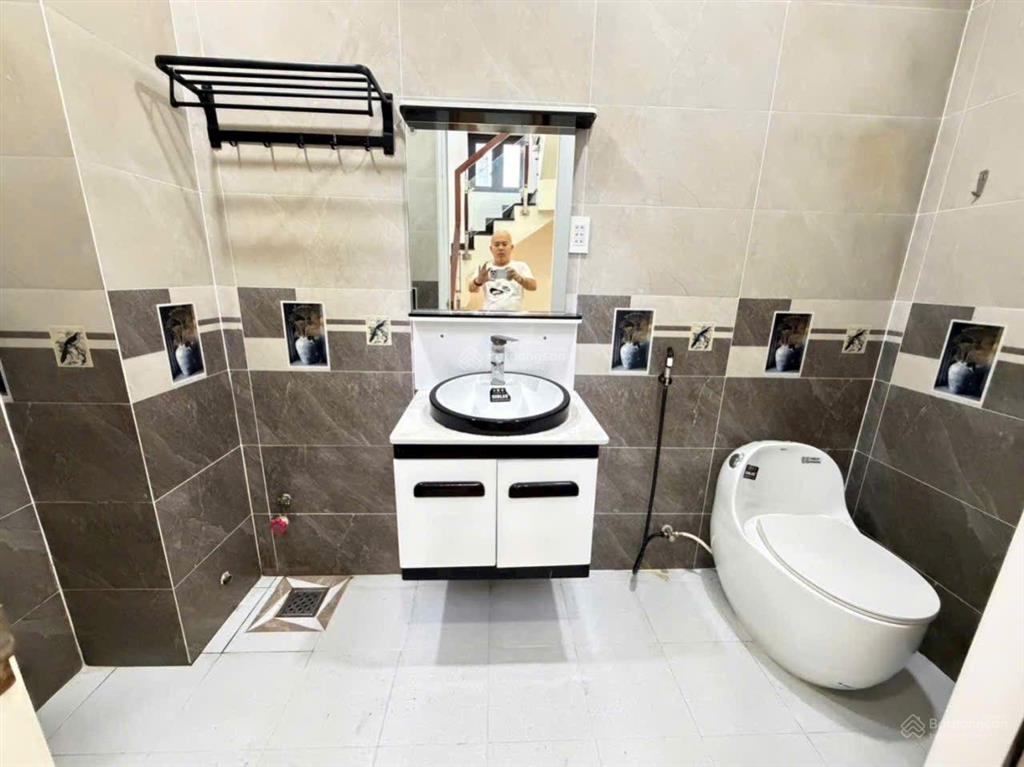 Bán nhà mới đẹp góc 2 mặt tiền hẻm đường huỳnh tấn phát, quận 7  cạnh phú mỹ hưng  5 tỷ 390. tl