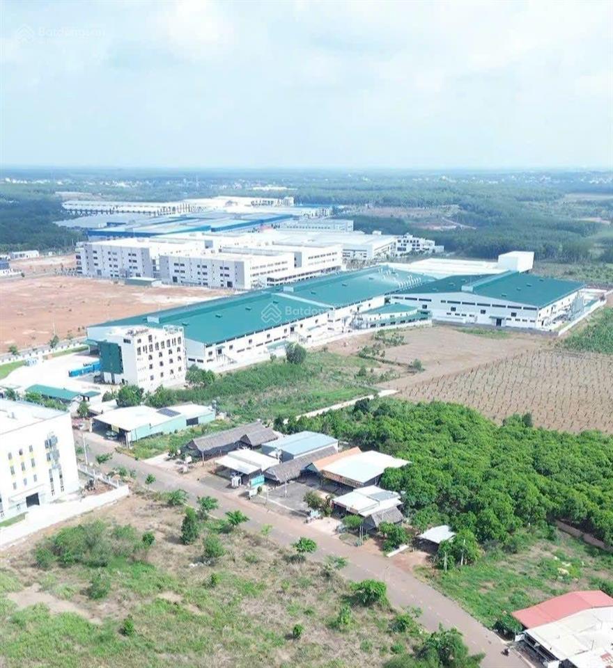 Bán lỗ đất mặt tiền kinh doanh buôn bán cụm khu công nghiệp tân tiến. có hh cho mg