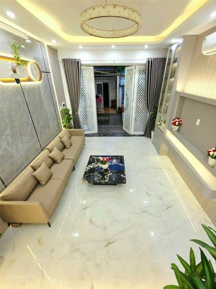 Giảm giá 500 triệu bán nhanh nhà 3 tầng sân thượng sau rộng mới hoàn thiện xong, full nội thất