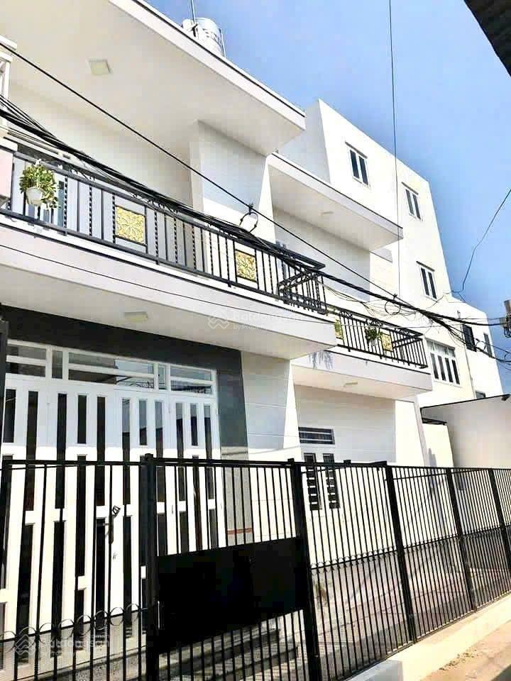 Hàng hiếm ngộp bank bán nhà 2 tầng hẻm xe hơi thông diện tích khủng 6x12m  giá rẻ 4 tỷ