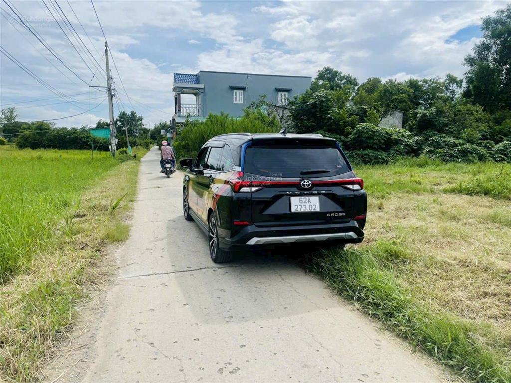 300mv đất ở tại đô thị + 180mv vườn cách ql 50 chỉ 150m cần bán gấp .