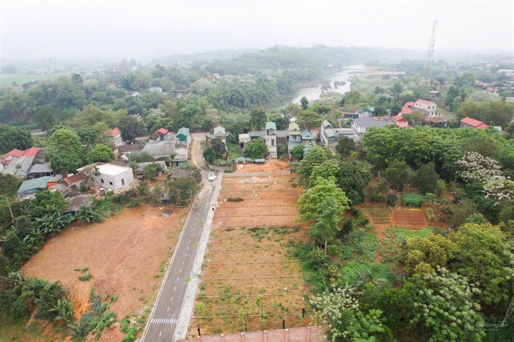 370 triệu/lô đất full thổ cư, sẵn sổ đỏ, công chứng sang tên tại phố lâm hóa  lạc sơn  hòa bình
