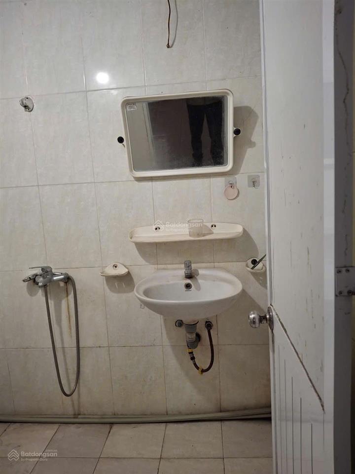 Chủ bán gấp chung cư mini 6tầng ngõ 491 đê la thành đất 3 mặt thoáng, giảm 2.5 tỷ so với thị trường