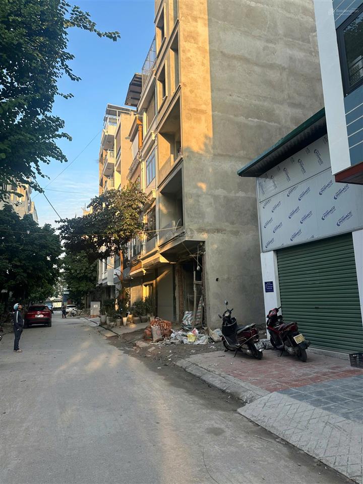 Lô đất siêu đẹp sẵn sổ giao dịch ngay tại ỷ la dương nội hà đông