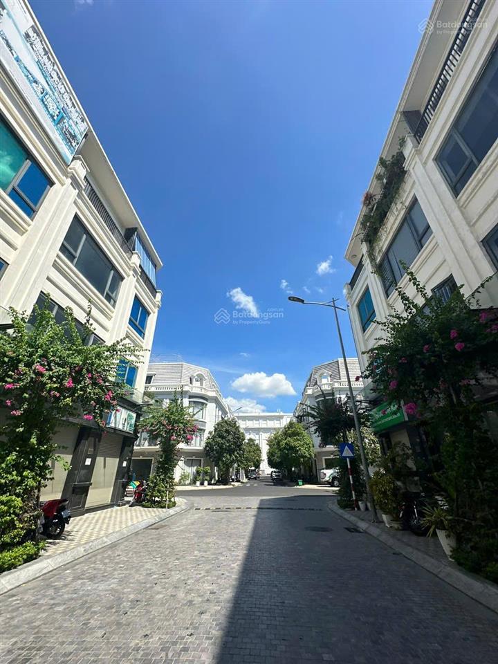 Shophouse apec mandala grand phú yên giá tốt tại đại lộ hùng vương chỉ từ 12 tỷ dòng tiền ổn định