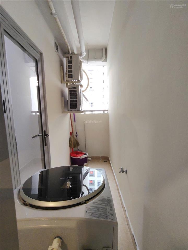 Cho thuê căn góc 2pn 2wc chung cư luxgarden ở ngay full nội thất quận 7