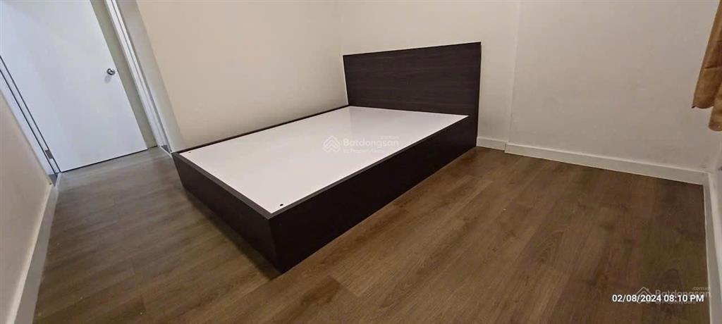 Bán căn 2pn 2wc luxgarden 68m² có nội thất giá 3,6 tỷ quận 7