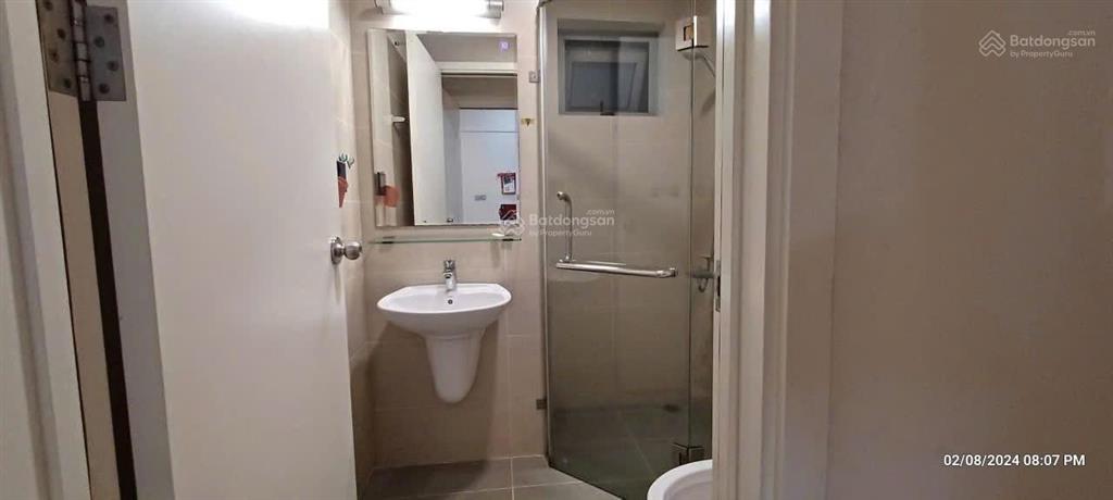 Bán căn 2pn 2wc luxgarden 68m² có nội thất giá 3,6 tỷ quận 7