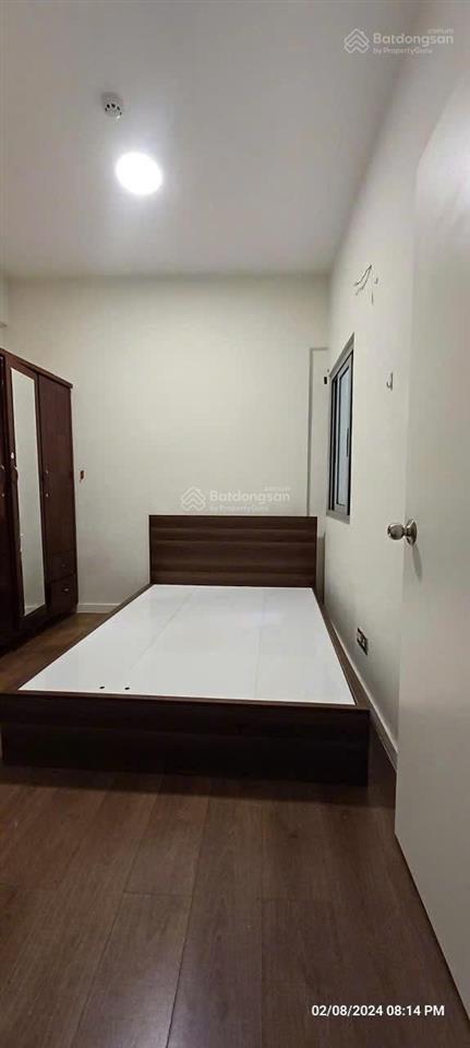 Bán căn 2pn 2wc luxgarden 68m² có nội thất giá 3,6 tỷ quận 7