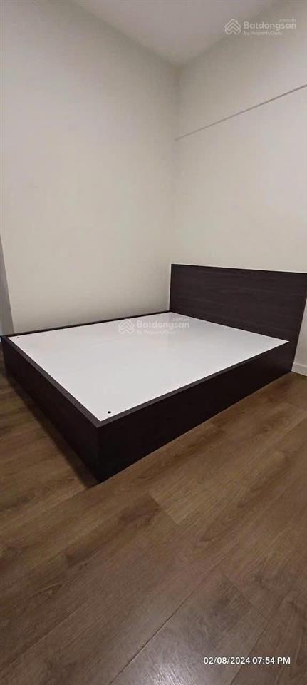 Bán căn 2pn 2wc luxgarden 68m² có nội thất giá 3,6 tỷ quận 7