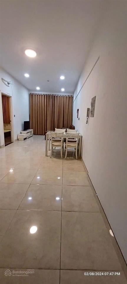 Bán căn 2pn 2wc luxgarden 68m² có nội thất giá 3,6 tỷ quận 7