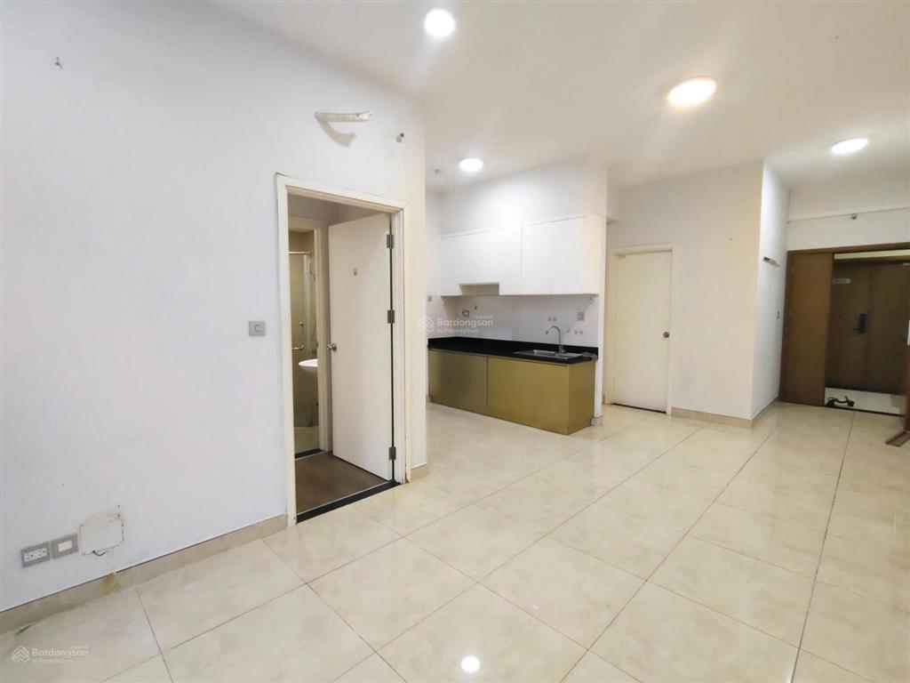 Bán căn 2pn 2wc chung cư luxgarden quận 7 nhà trống
