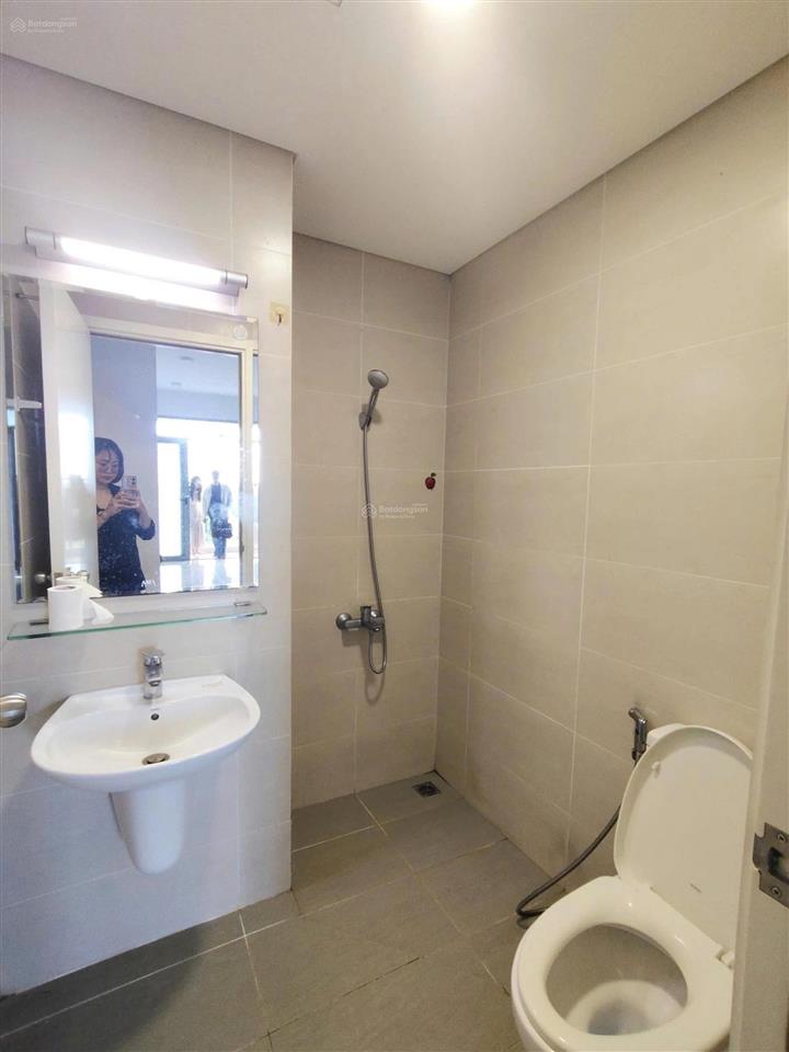 Bán căn 2pn 2wc chung cư luxgarden quận 7 nhà trống