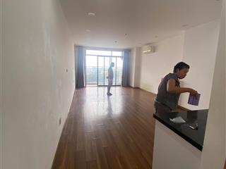 Cho thuê studio nhà trống có máy lạnh the east gate xách vali và ở ngay