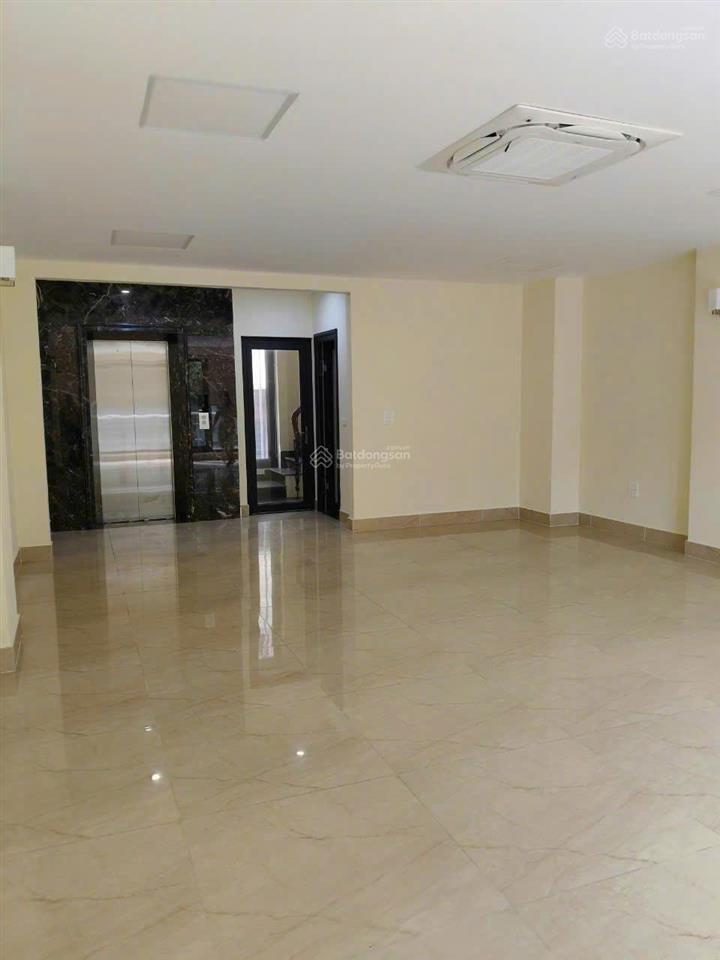 Cho thuê biệt thự tại khu đô thị dịch vọng (gần cv cầu giấy). dt 250m² * 4 tầng (có hầm). giá 80tr
