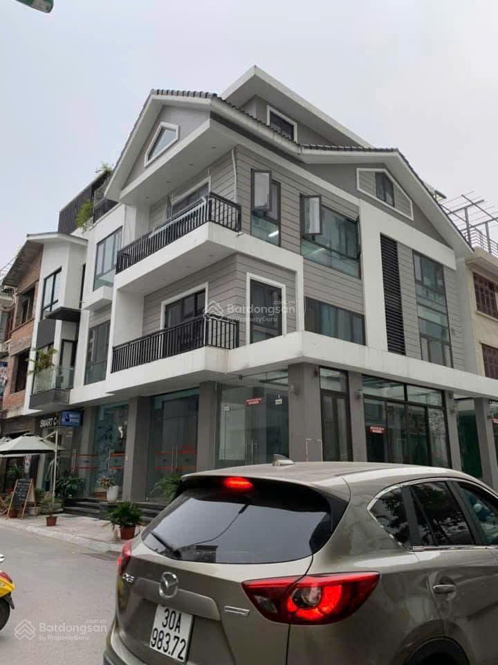 Cho thuê biệt thự tại khu đô thị dịch vọng (gần cv cầu giấy). dt 250m² * 4 tầng (có hầm). giá 80tr