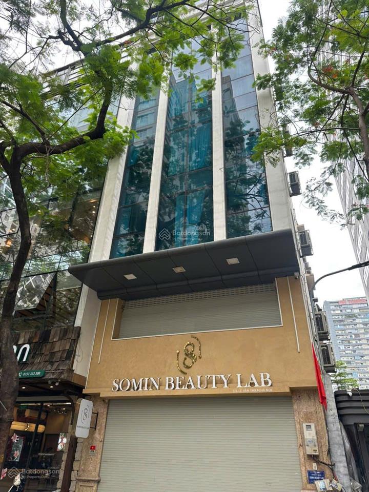 Cực đẹp, chính chủ cho thuê nhà mp khu trung hoà 100m2 x 4,5 tầng làm spa, giá chỉ 45tr/th