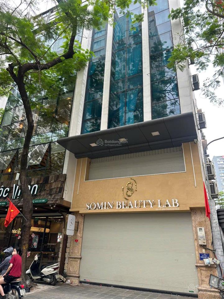 Cực đẹp, chính chủ cho thuê nhà mp khu trung hoà 100m2 x 4,5 tầng làm spa, giá chỉ 45tr/th