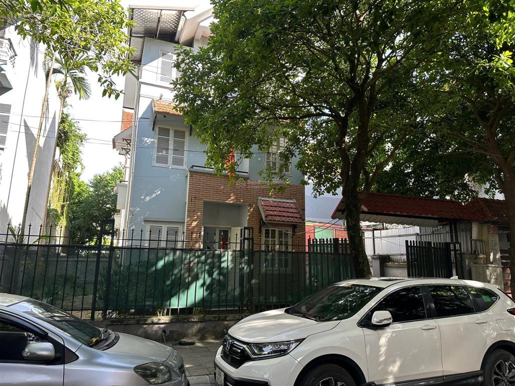 Chính chủ cho thuê biệt thự 200m2 kđt yên hoà  trần kim xuyến, giá chỉ 30 triệu/th