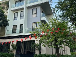 Chính chủ cho thuê biệt thự 220m2 kđt trung yên, nhà 4 tầng có thang máy, sân vườn giá chỉ 65 tr/th