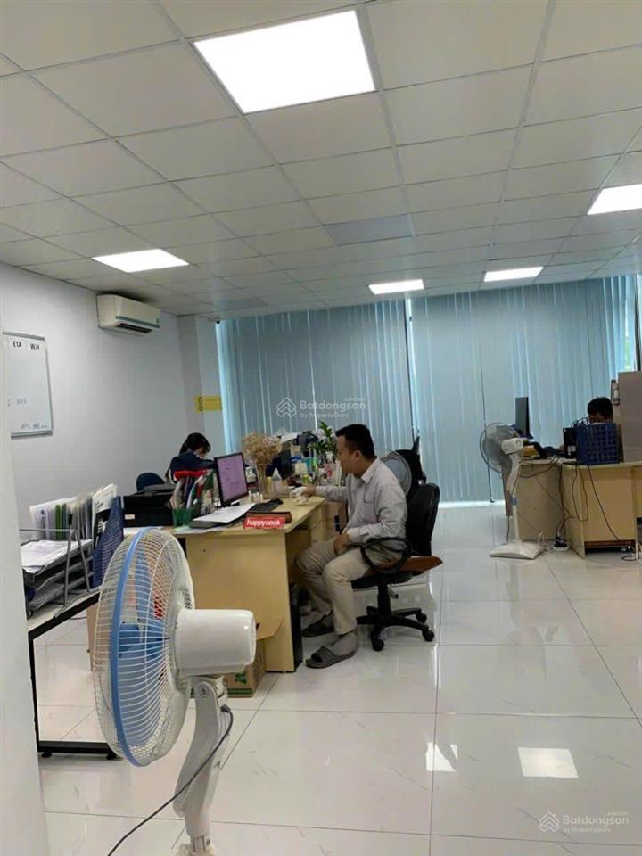 Chính chủ cho thuê biệt thự 220m2 kđt trung yên, nhà 4 tầng có thang máy, sân vườn giá chỉ 65 tr/th