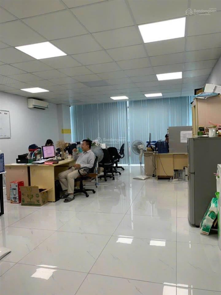 Chính chủ cho thuê biệt thự 220m2 kđt trung yên, nhà 4 tầng có thang máy, sân vườn giá chỉ 65 tr/th