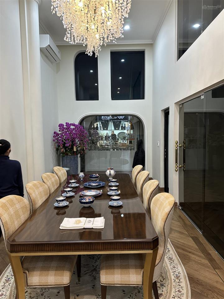 Chủ nhà chuyển sài gòn bán biệt thự đơn lập 200m2 kđt mỹ đình 1, có sân vườn, giá chỉ 58 tỷ vnđ