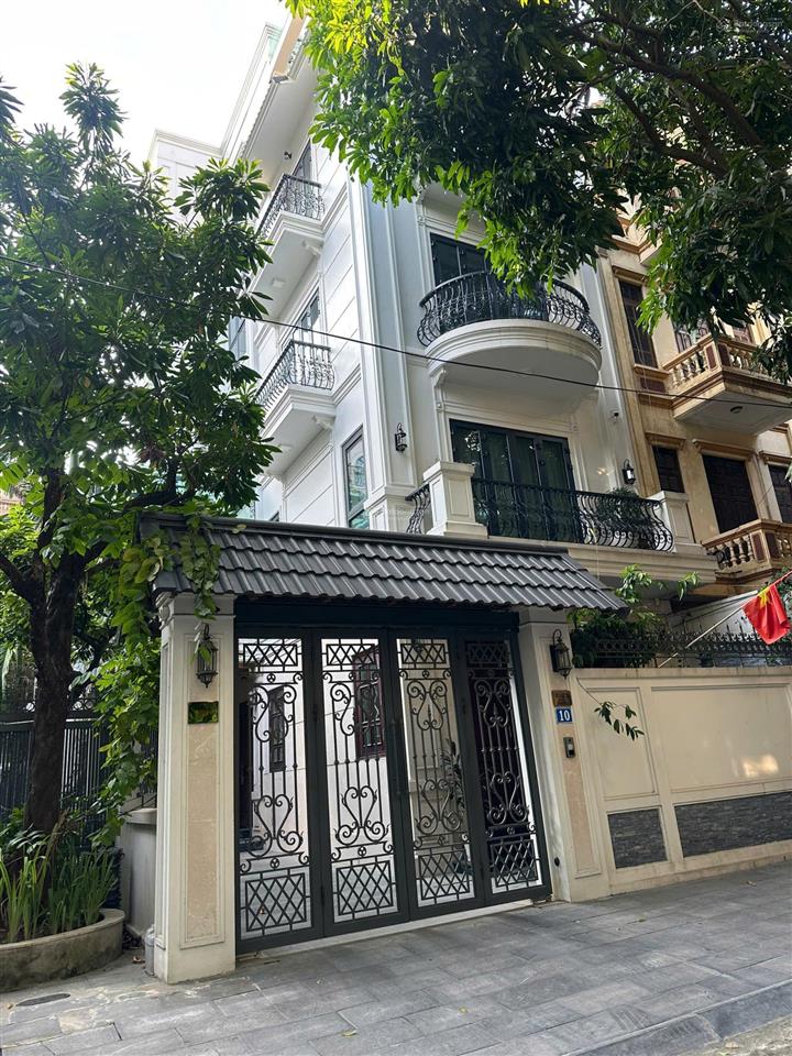 Chính chủ cần cho thuê biệt thự kđt yên hoà 4 tầng 1 hầm giá chỉ 30 triệu/th