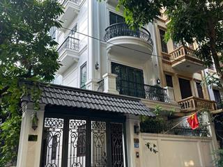 Chính chủ cần cho thuê biệt thự kđt yên hoà 4 tầng 1 hầm giá chỉ 30 triệu/th