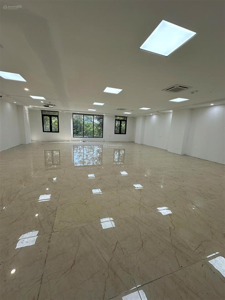 Cho thuê nhà mặt phố trương công giai  cầu giấy, dt90m2 * 6t, thông sàn, tiện kinh doanh. giá 60tr