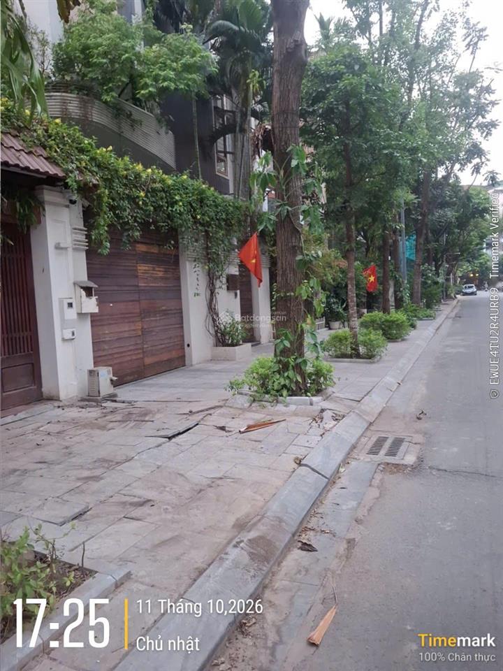 Cho thuê biệt thự khu đô thị yên hoà, dt 170m2, xây dựng 140m2 * 4 tầng, mt 12, nhà đẹp. giá 65tr