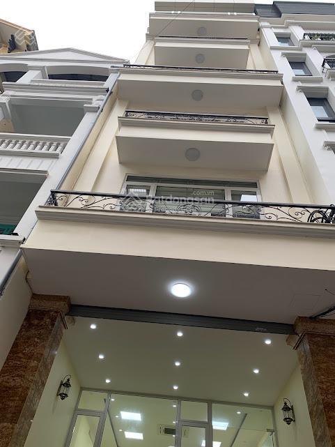Chính chủ cho thuê nhà liền kề khu 96 nguyễn huy tưởng, dt 70m2 * 6 tầng, có thang máy. giá 40tr