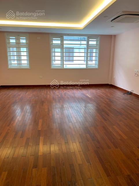 Cho thuê nhà mới xây khu tập thể bộ công an  100 hoàng quốc việt, dt 70m2 * 6,5t, thông sàn. 65tr