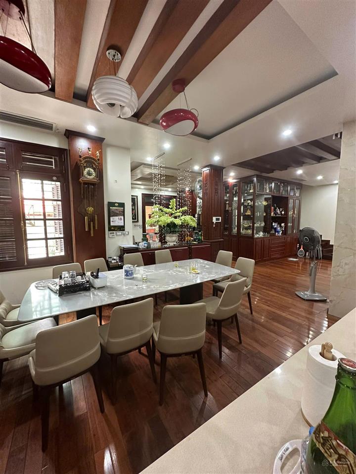 Cho thuê biệt thự khu c37 bắc hà đường tố hữu, full đồ, dt 250m2, 3 tầng, cho thuê để ở. giá 55tr