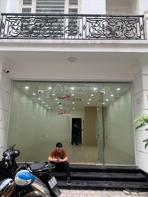 Cho thuê nhà liền kề lô a10a14 nam trung yên, dt 80m2 * 4 tầng, có thang máy, tiện kd. giá 40tr