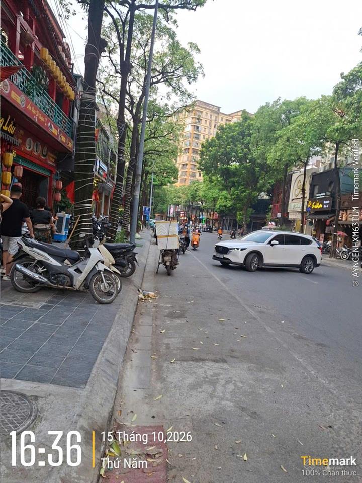 Cho thuê nhà mặt phố trung hoà, dt 80m2 * 5 tầng, vị trí kinh doanh đắc địa bậc nhất. giá chỉ 60tr