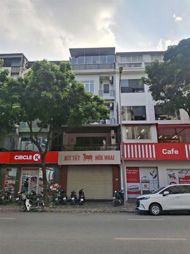 Cho thuê nhà mặt phố trung hoà, dt 80m2 * 5 tầng, vị trí kinh doanh đắc địa bậc nhất. giá chỉ 60tr