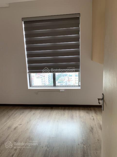 Chính chủ cho thuê căn liền kề tại phố dịch vọng hậu, dt 110m2 *6t + hầm, lô góc, tiện kd. giá 65tr